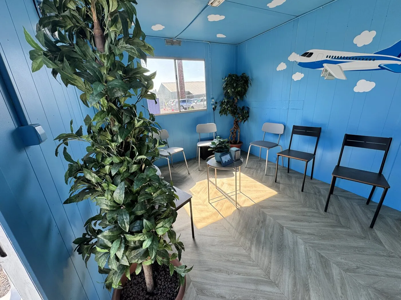 Heated waiting room
